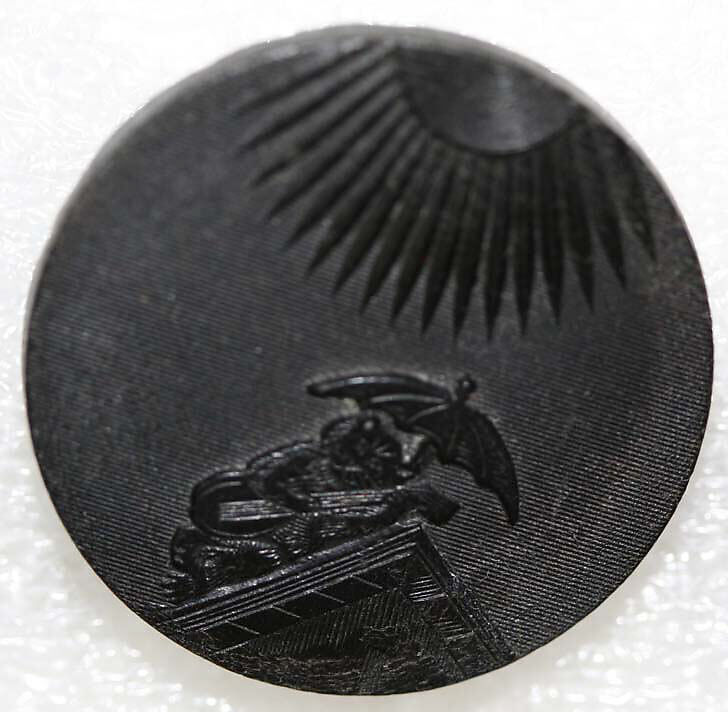 Button, horn, British