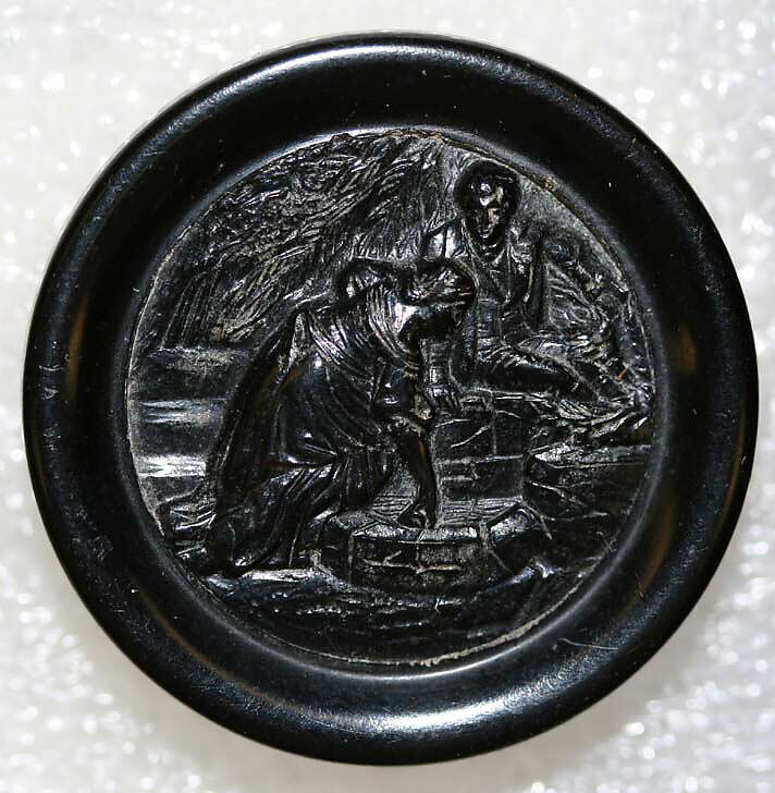 Button, horn, British