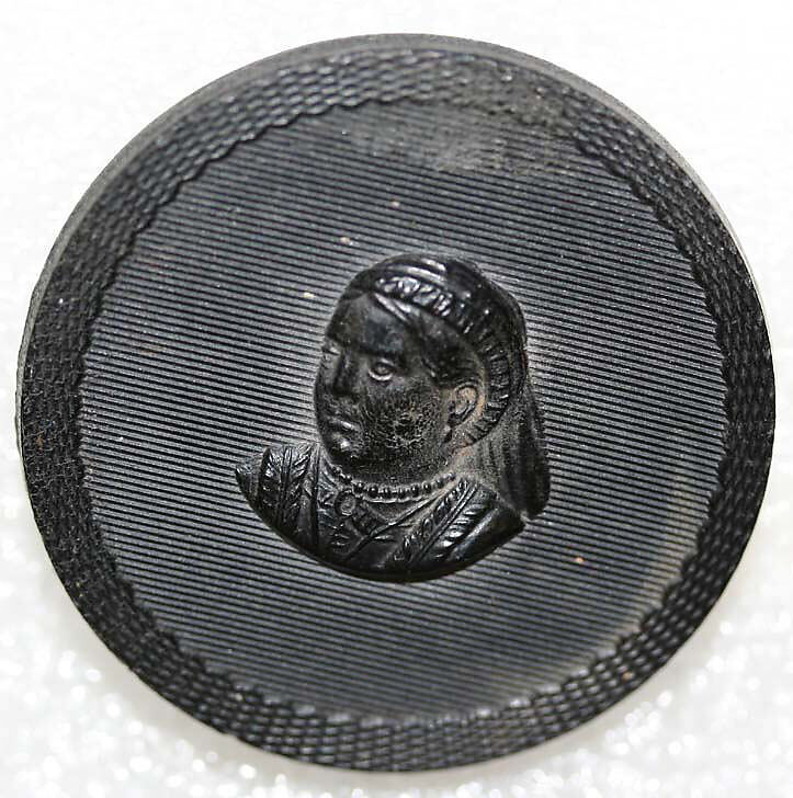 Button, horn, British