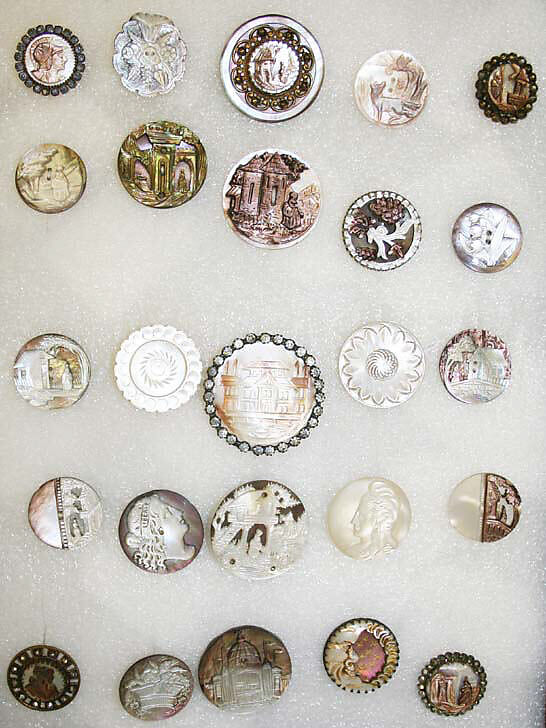 Button, mother-of-pearl, American or European 