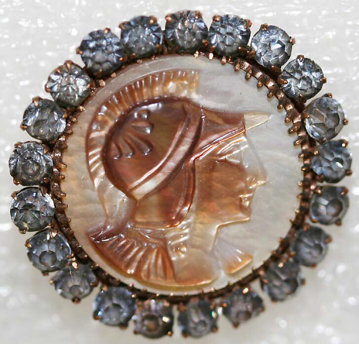 Button, mother-of-pearl, American or European