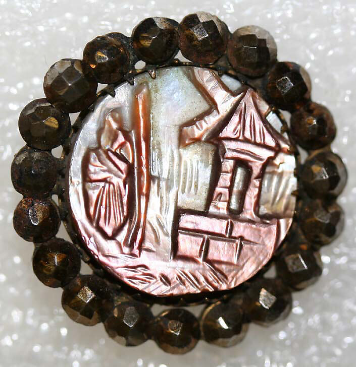 Button, mother-of-pearl, American or European