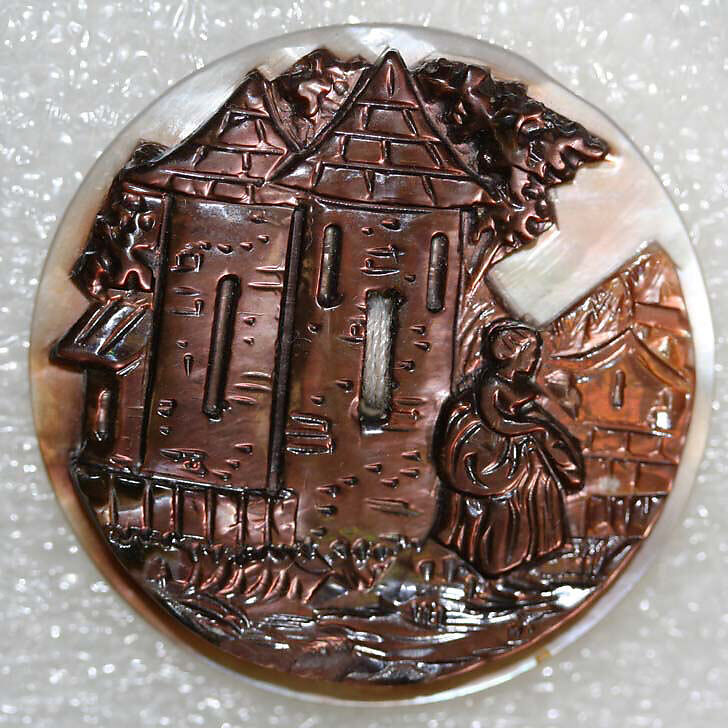 Button, mother-of-pearl, American or European