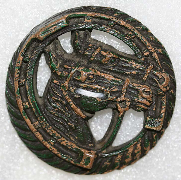 Button, wood, American or European