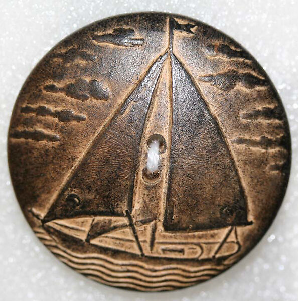 Button, wood, American or European