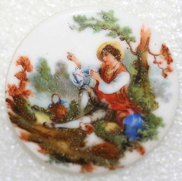 Button, porcelain, American or European