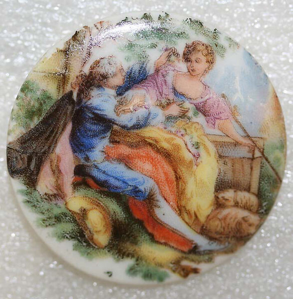 Button, porcelain, American or European