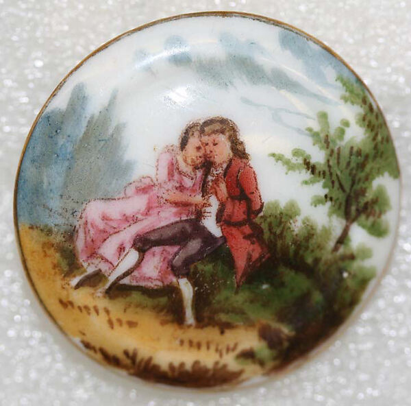 Button, porcelain, American or European