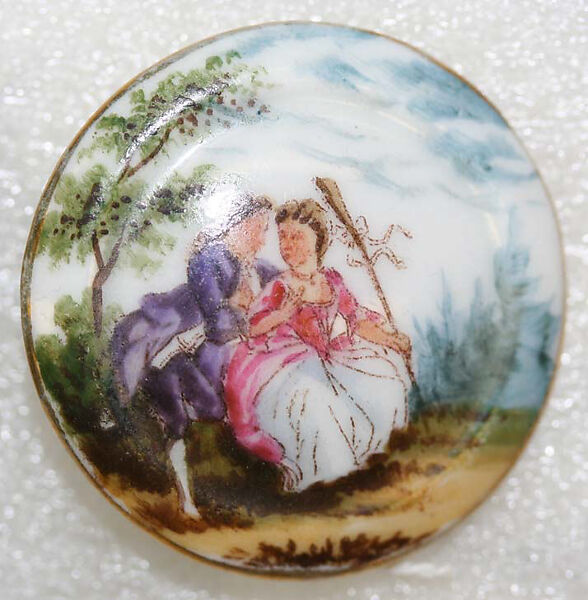 Button, porcelain, American or European