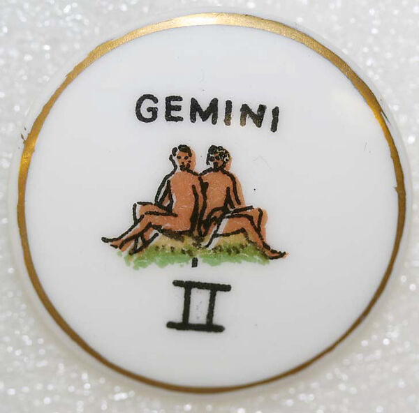 Button, porcelain, American or European