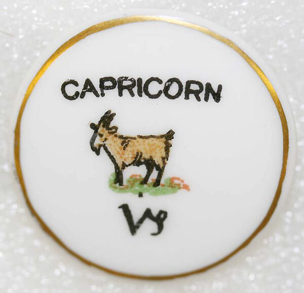 Button, porcelain, American or European