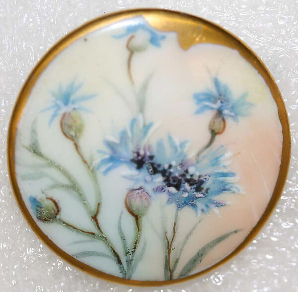Button, porcelain, American or European