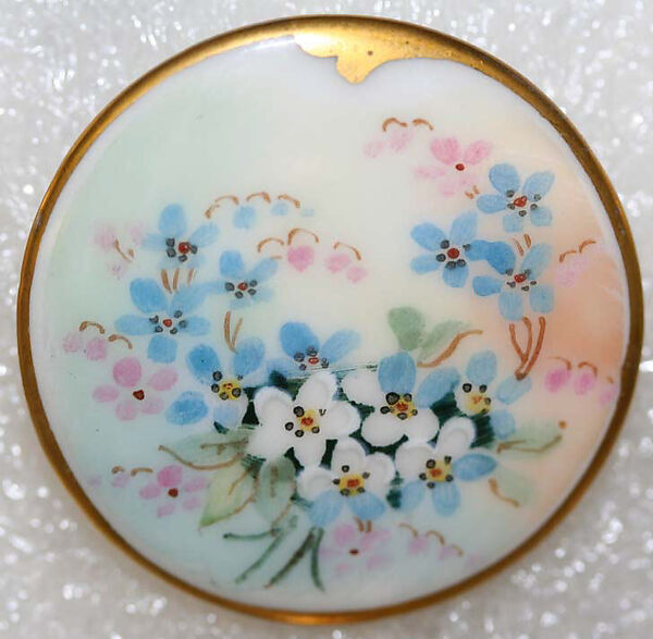 Button, porcelain, American or European