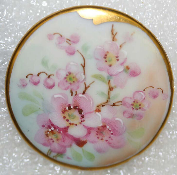 Button, porcelain, American or European
