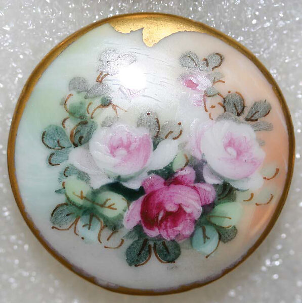 Button, porcelain, American or European