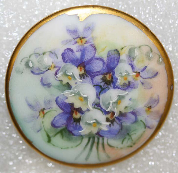 Button, porcelain, American or European