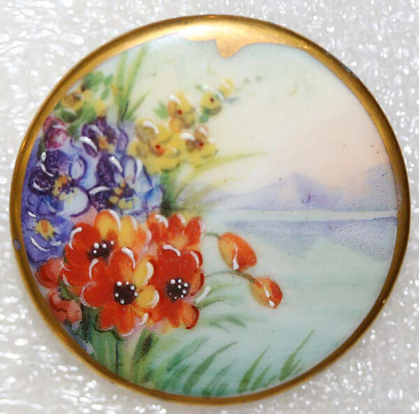 Button, porcelain, American or European