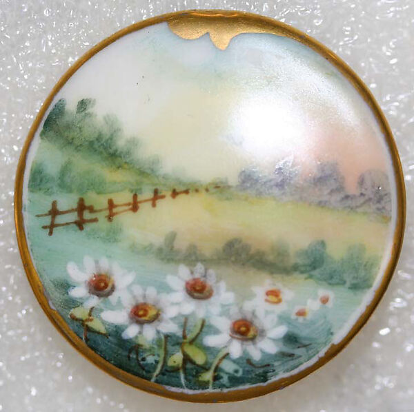 Button, porcelain, American or European