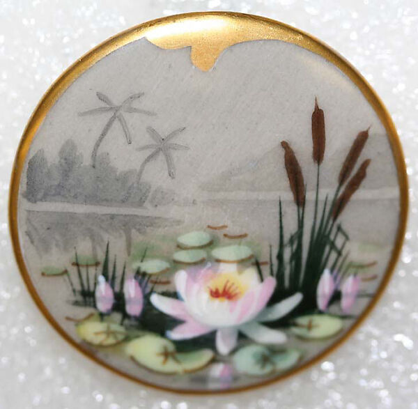 Button, porcelain, American or European
