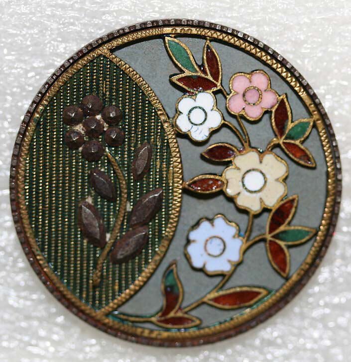 Button, enamel, metal, British
