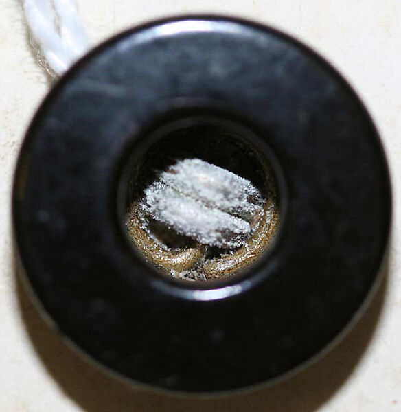 Button, metal, American or European