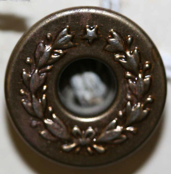 Button, metal, American or European