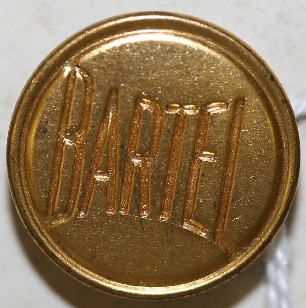 Button, metal, American or European