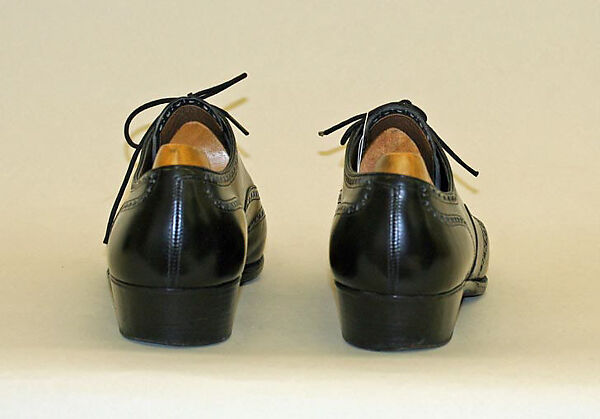 Oxfords, leather, wood, plastic, British