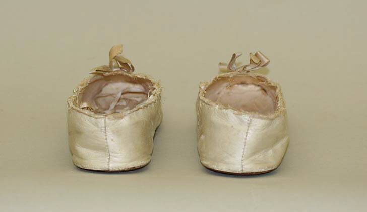 Slippers, leather, American or European