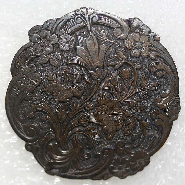 Button, metal, American or European