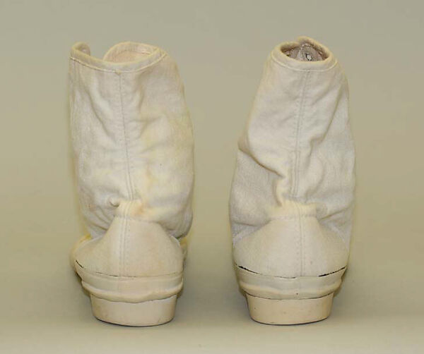 Athletic shoes, cotton, American
