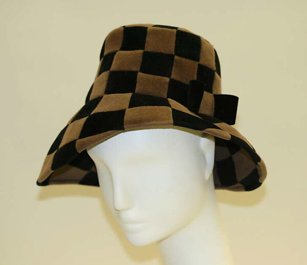 Hat, Bonwit Teller &amp; Co. (American, founded 1907), fur, wool (probably), Italian 