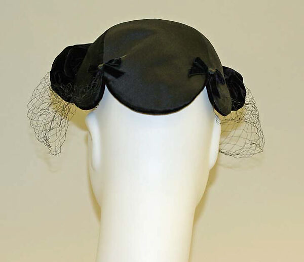 Hat, Mainbocher (French and American, founded 1930), silk, American
