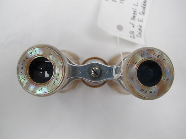 Opera glasses, metal, glass, shell, French