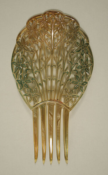 Comb, plastic (cellulose nitrate), American or European 