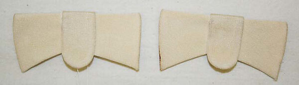 Shoe clips, leather
(c, d) silk, Italian