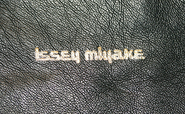 Belt, Issey Miyake (Japanese, 1938–2022), leather, metal, Japanese