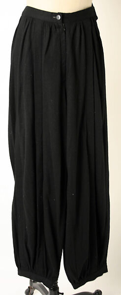 Ensemble, Issey Miyake (Japanese, 1938–2022), a,b) wool, plastic, Japanese