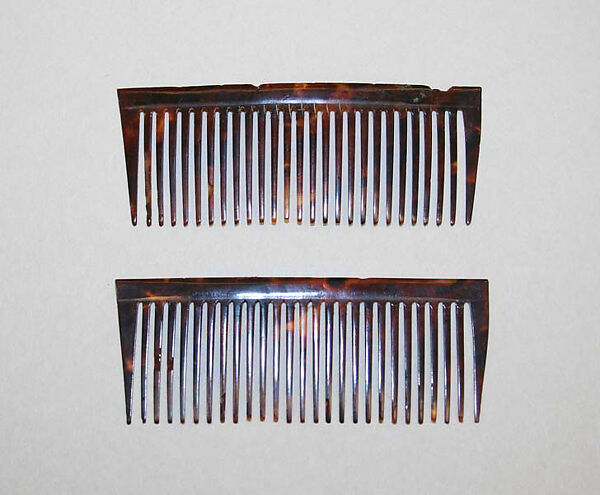 Comb, tortoiseshell, American or European 