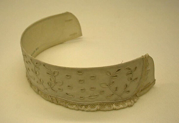 Collar, linen, French 