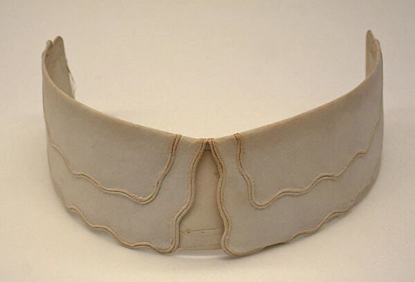 Collar, linen, French 