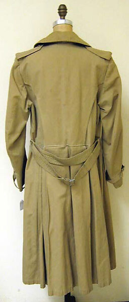 Trench coat, Bill Blass (American, Fort Wayne, Indiana 1922–2002 New Preston, Connecticut), a) cotton, plastic; b-d) cotton, metal; e-f) cotton, American