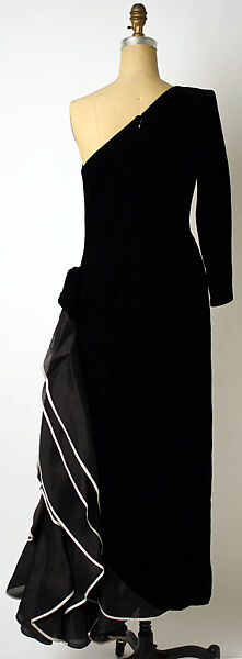 Evening dress, Carolina Herrera (American, born Venezuela, 1939), silk, American