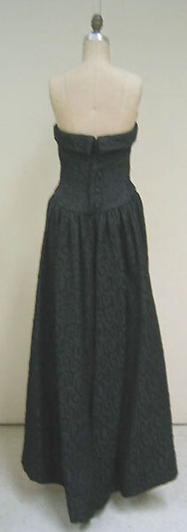 Evening ensemble, Carolina Herrera (American, born Venezuela, 1939), a) silk; b) silk, synthetic, American