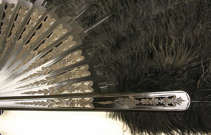 Fan, wood, feathers, American or European