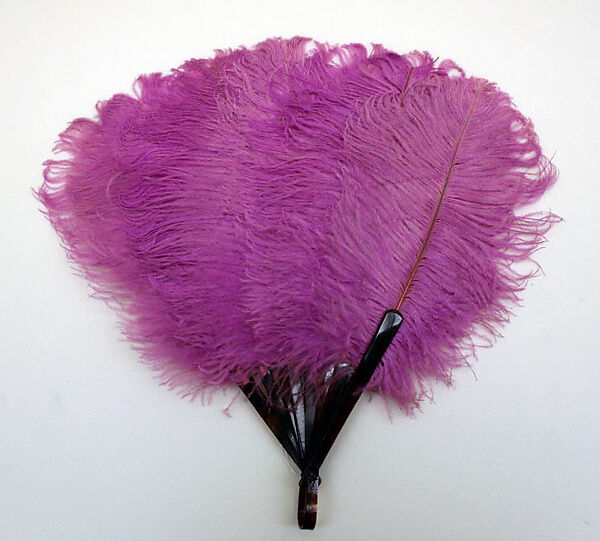 Fan, plastic, feathers, American or European 