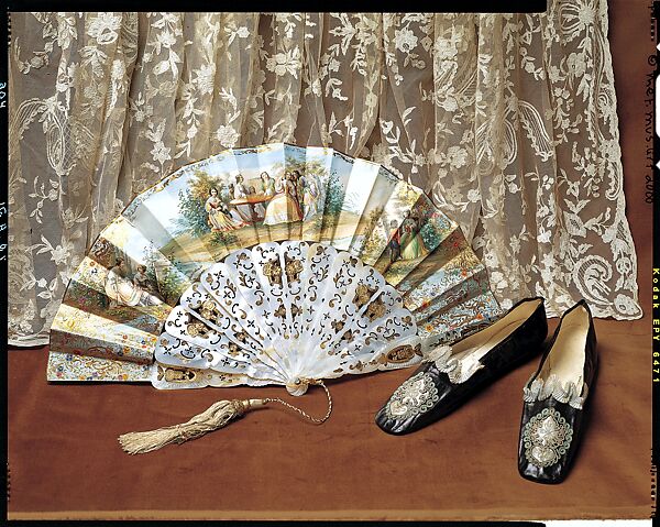 Fan, Tiffany &amp; Co. (1837–present), shell, paper, silk, metal, French