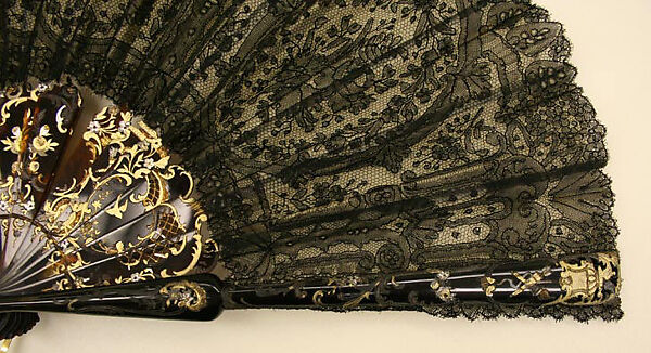 Fan, shell, American