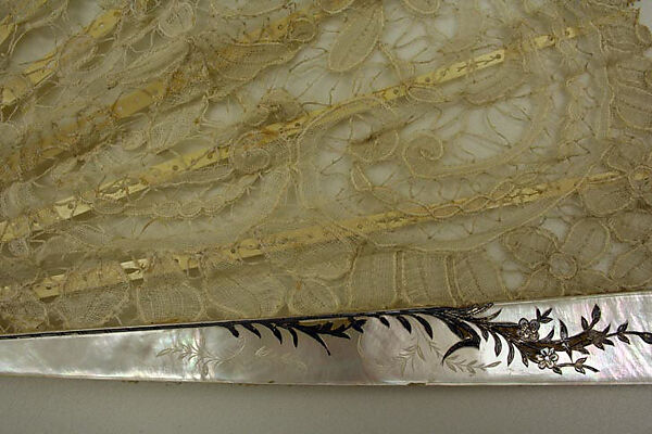 Fan, shell, American or European