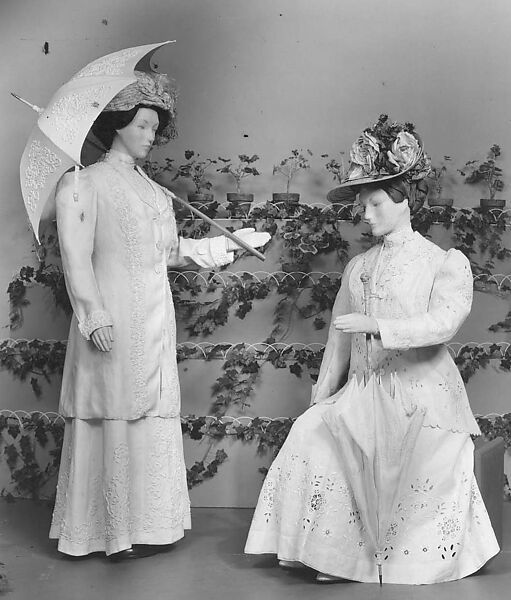 Ensemble, linen, American